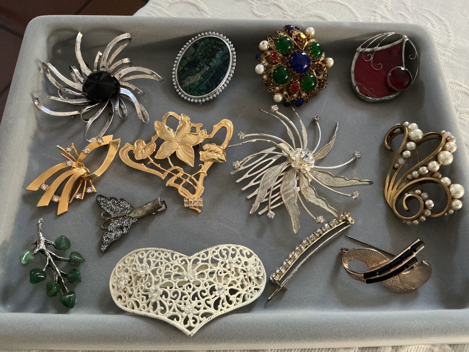 Autres bijoux: Broschen und Haarspangen – D'occasion à Wettingen par Andres54 1