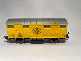 LIMA geschlossener Güterwagen ASG gelb, DC Achsen