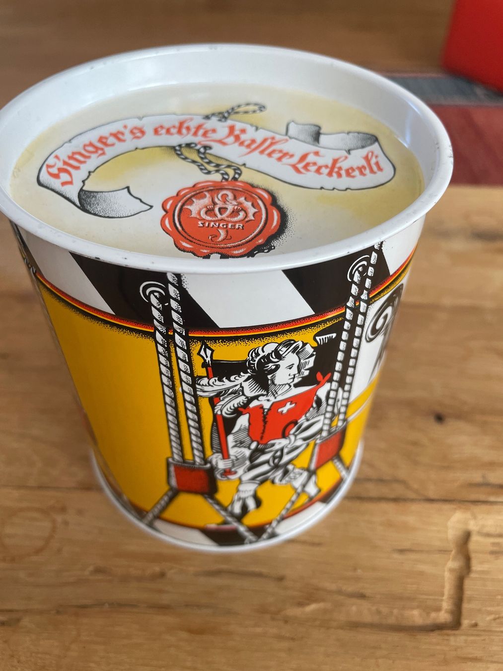Barattoli: Antike Blechdose Basler Läckerli als Trommel – Usato da Winterthur venduto da cheerio97