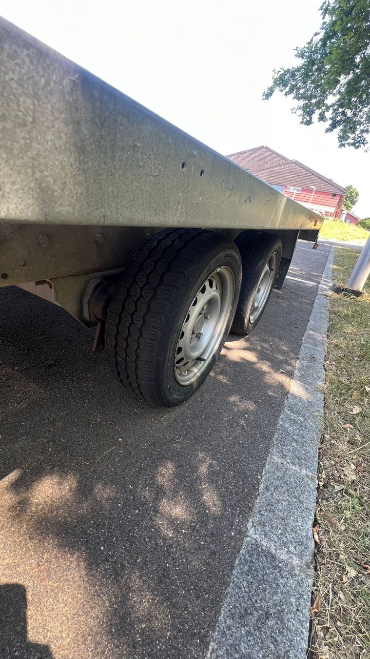 Tema Rimorchi: Anhänger Tema Car 3500kg – Usato da Metzerlen venduto da a_silva 4