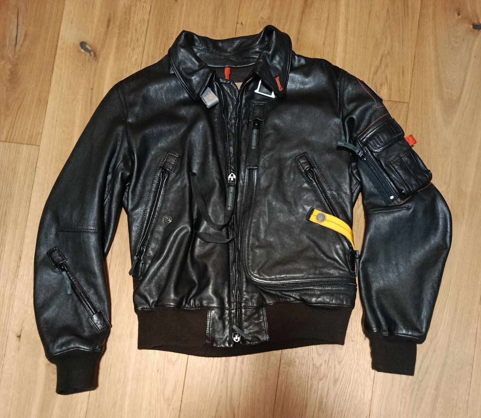 Parajumpers Giacche: braune  Lederjacke von Parajumpers – Usato da Unterägeri venduto da rockundco