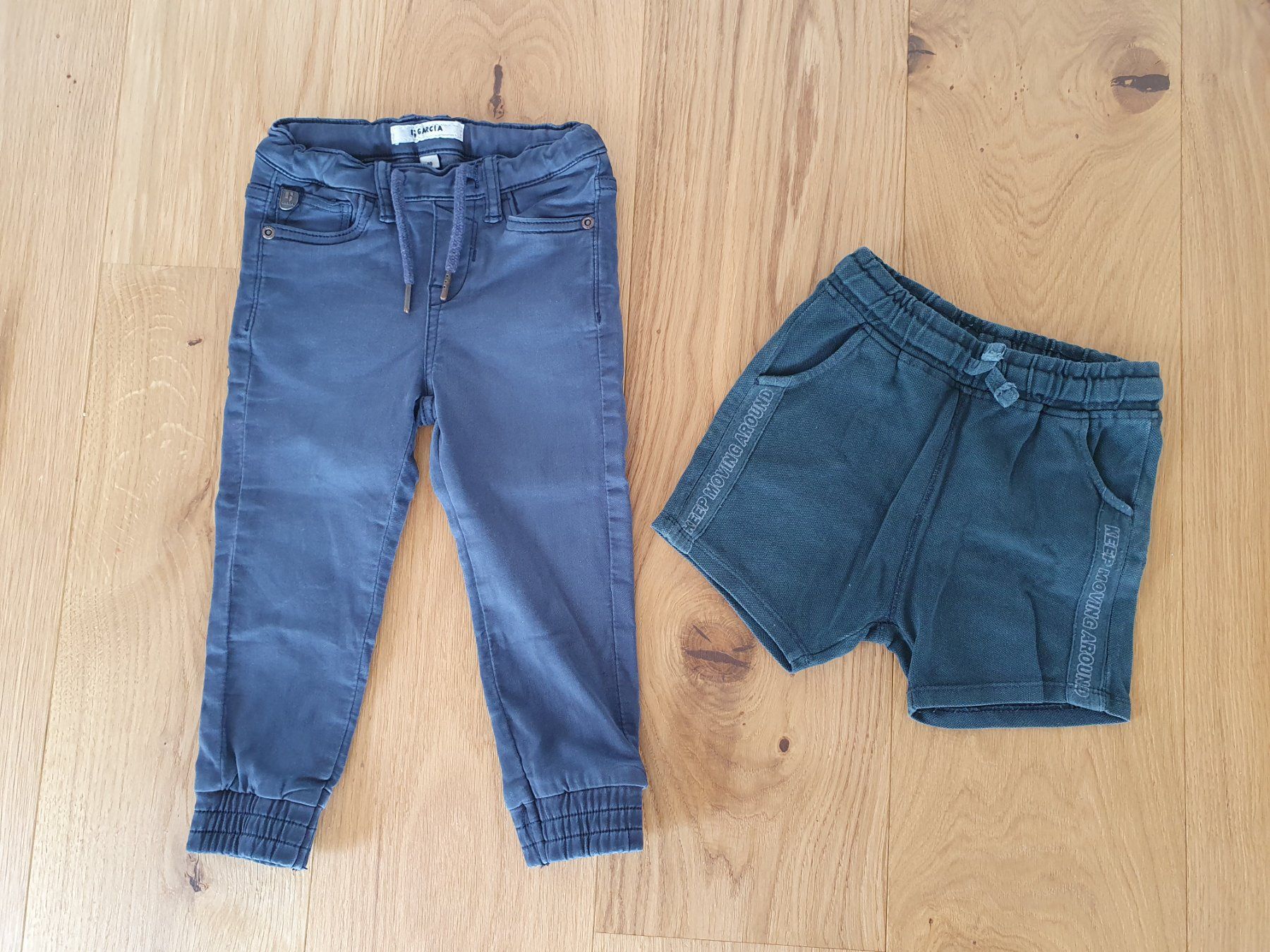 Ensembles coordonnés: Kleiderpacket Junge, Gr. 98 – D'occasion à Pfyn par ka.we 4