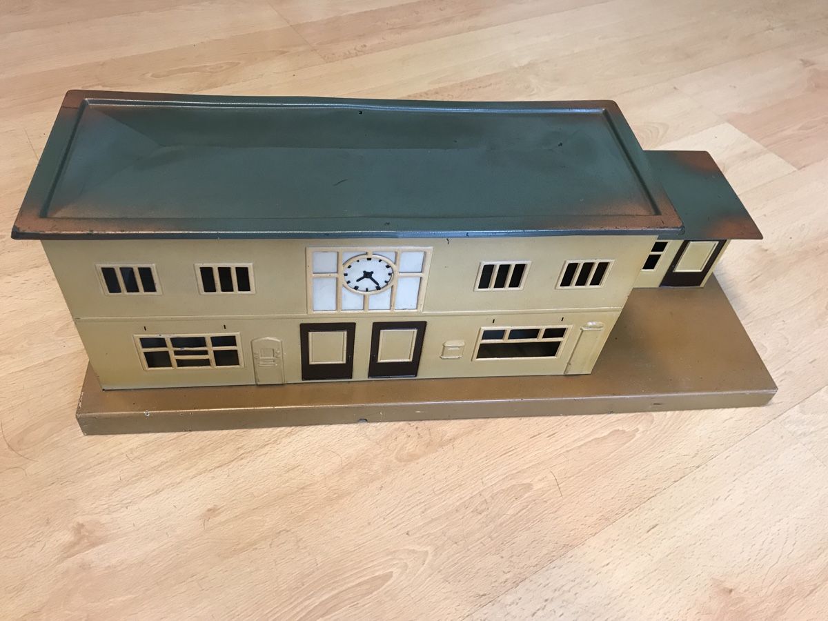 Märklin Modellini di ferrovie: Märklin Bahnhof Spur 0 – Usato da Zürich venduto da Kiron 1