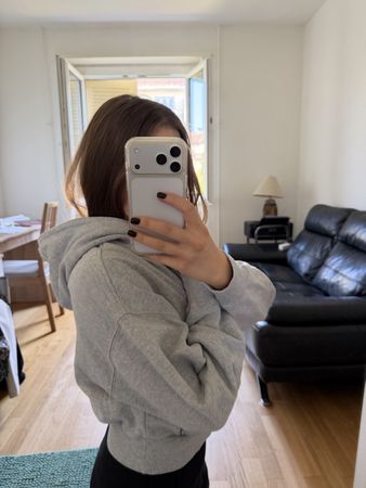 LIGHT GREY H&M CROPPED HOODIE