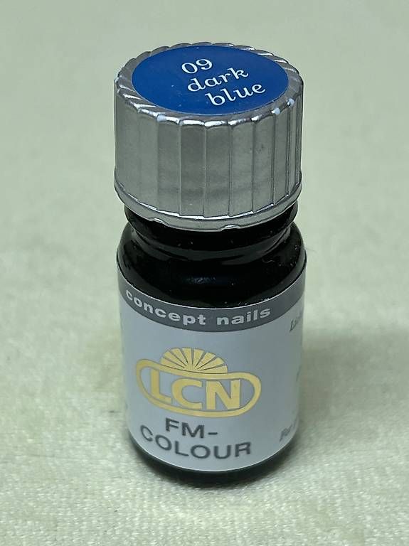 Smalto per unghie: UV - Lichthärtender Gel in dark blue – Usato da Nottwil venduto da Frontal
