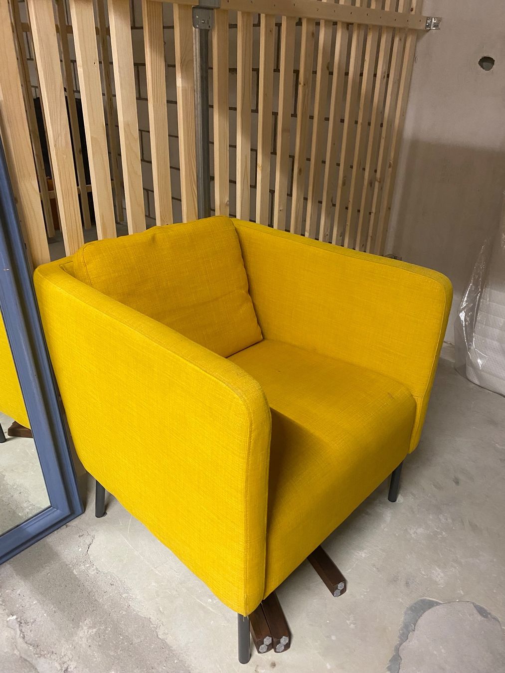 Sessel: Ekerö Ikea Sessel – Gebraucht aus Basel von nav_zjb6