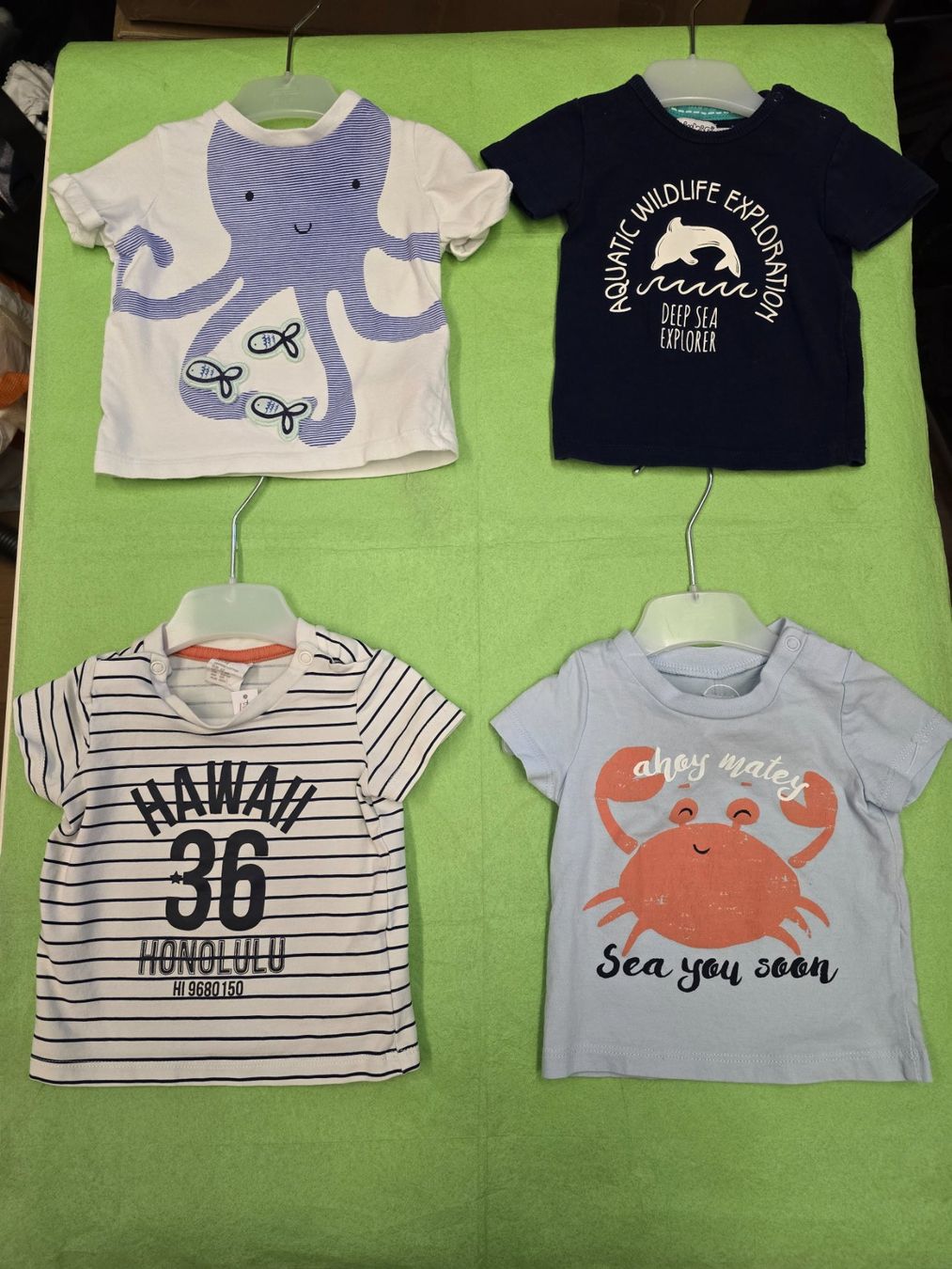 Camicie, Top & T-shirt: T shirts Grösse 62 – Usato da Schönenwerd venduto da Chez_Mimi