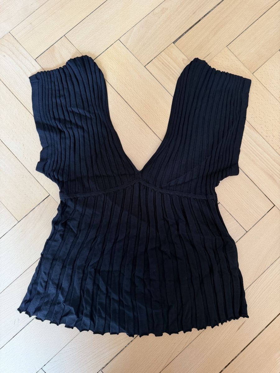 Gestuz Camicette: Gestuz V-neck Top, Size S – Nuovo (secondo la descrizione) da Bern venduto da lia_j9yd