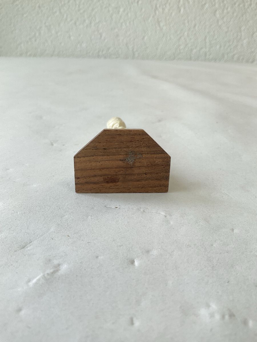 Figuren: Ancienne petite statuette sculptée  – Gebraucht aus Malleray von Robot12 4