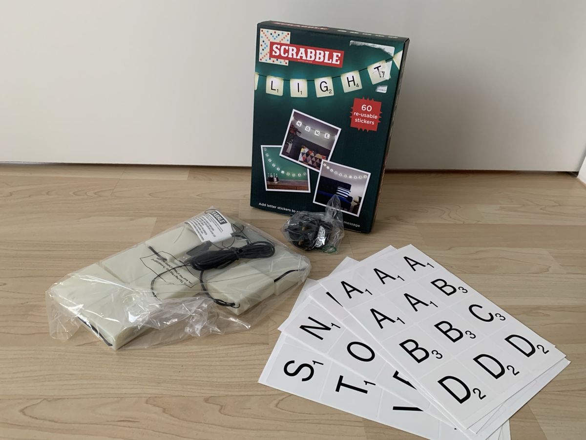 Ghirlande e barre luminose: Scrabble Light - Lichterkette – Nuovo e nell'imballaggio originale da Zürich venduto da lemming2001 2
