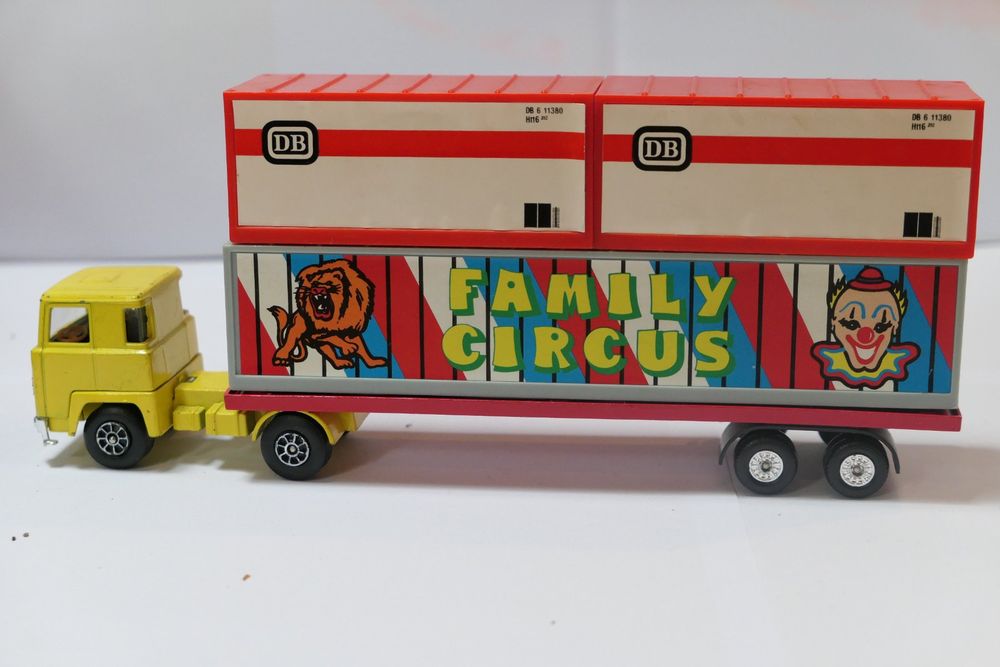 Modelauto Spielzeug Lastwagen Circus Container LKW Model (Gebraucht) in ...