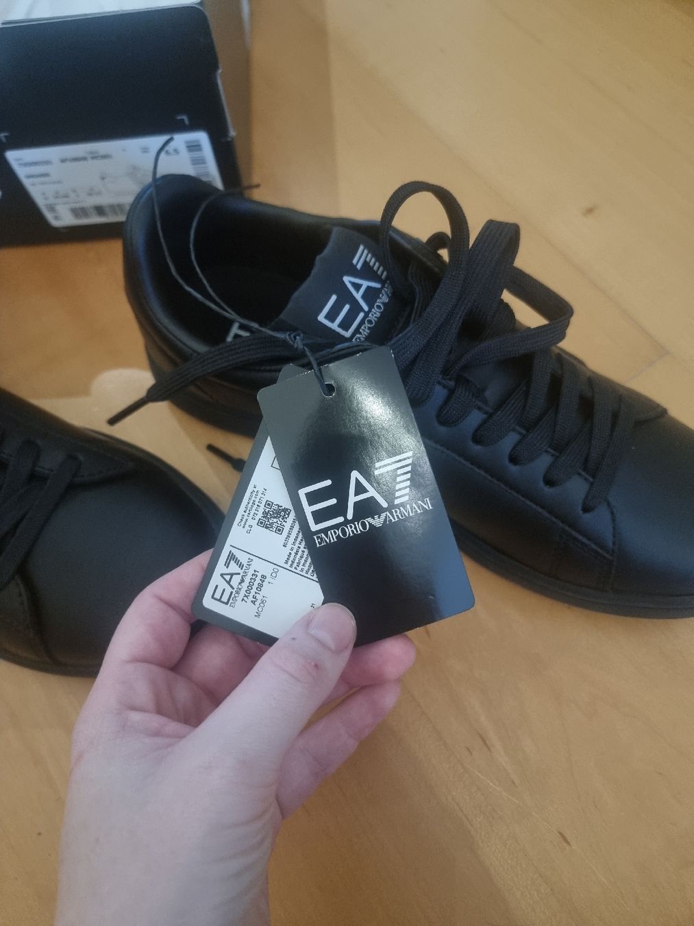 Herrenschuhe: EA7 Turnschuhe schwarz Grösse 39 1/3 neu – Neu und originalverpackt aus Zweidlen von VG159 2