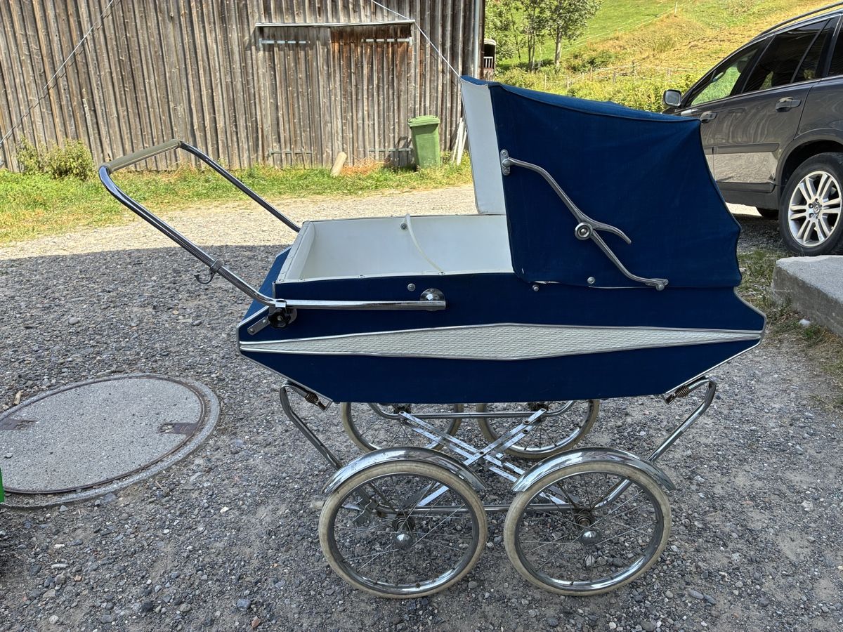 Wisa Gloria Poussette: WisaGloria Kinderwagen  – D'occasion à Rieden SG par Gtipower22
