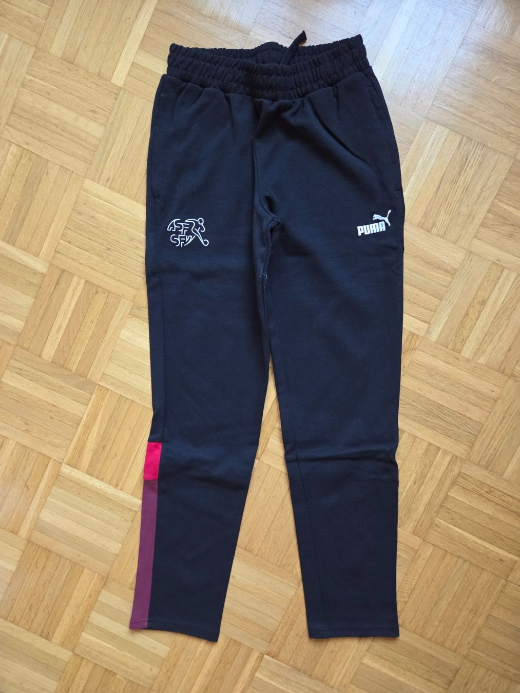 Puma Pantaloni: Jogging Puma de l'équipe suisse – Usato da Grand-Lancy venduto da jess.gms