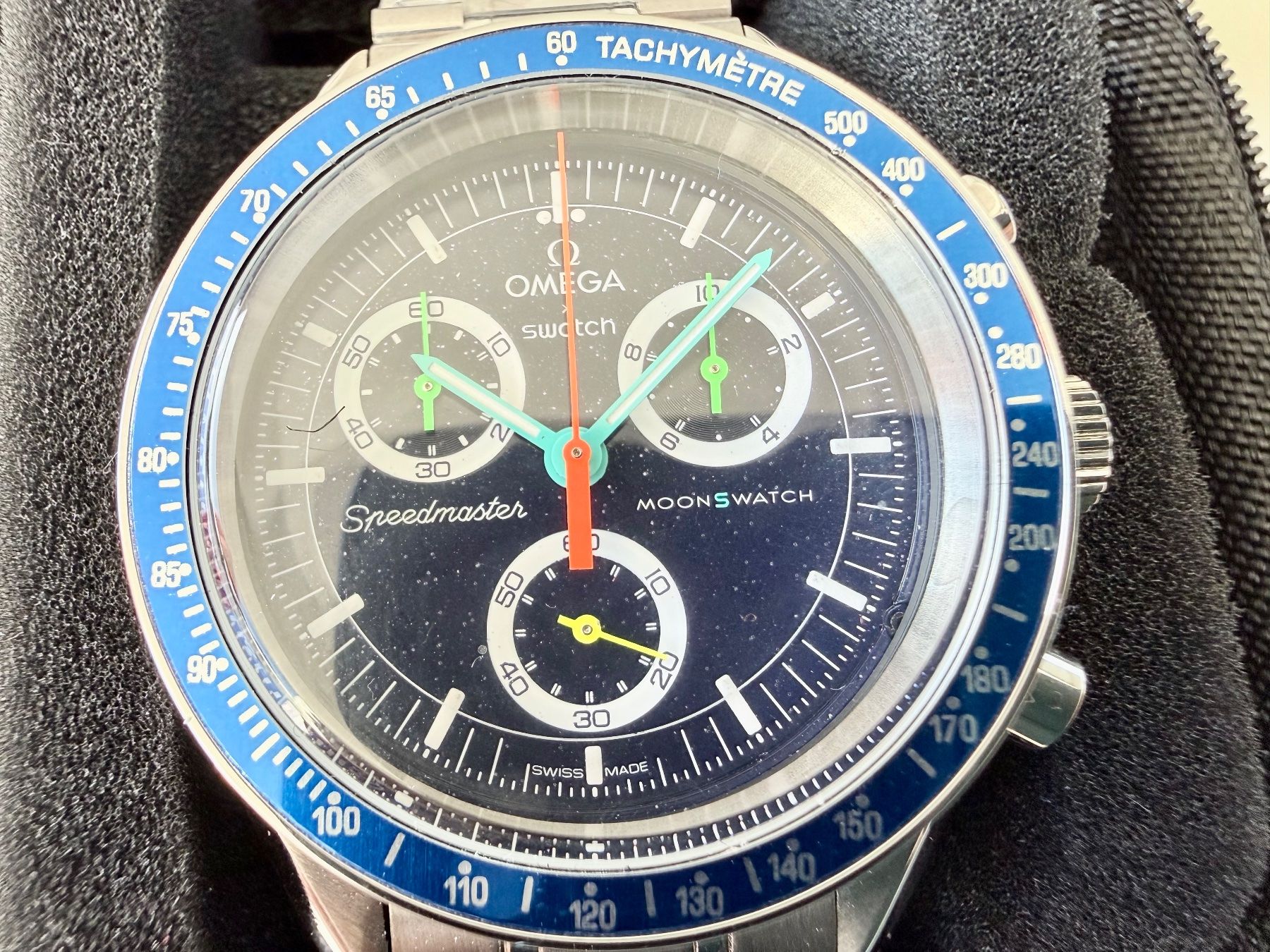 Swatch Orologi: Unique customised Moonswatch, Stainless steel, Blue bezel, – Nuovo (secondo la descrizione) da Le Mont-sur-Lausanne venduto da LycaGallery 1