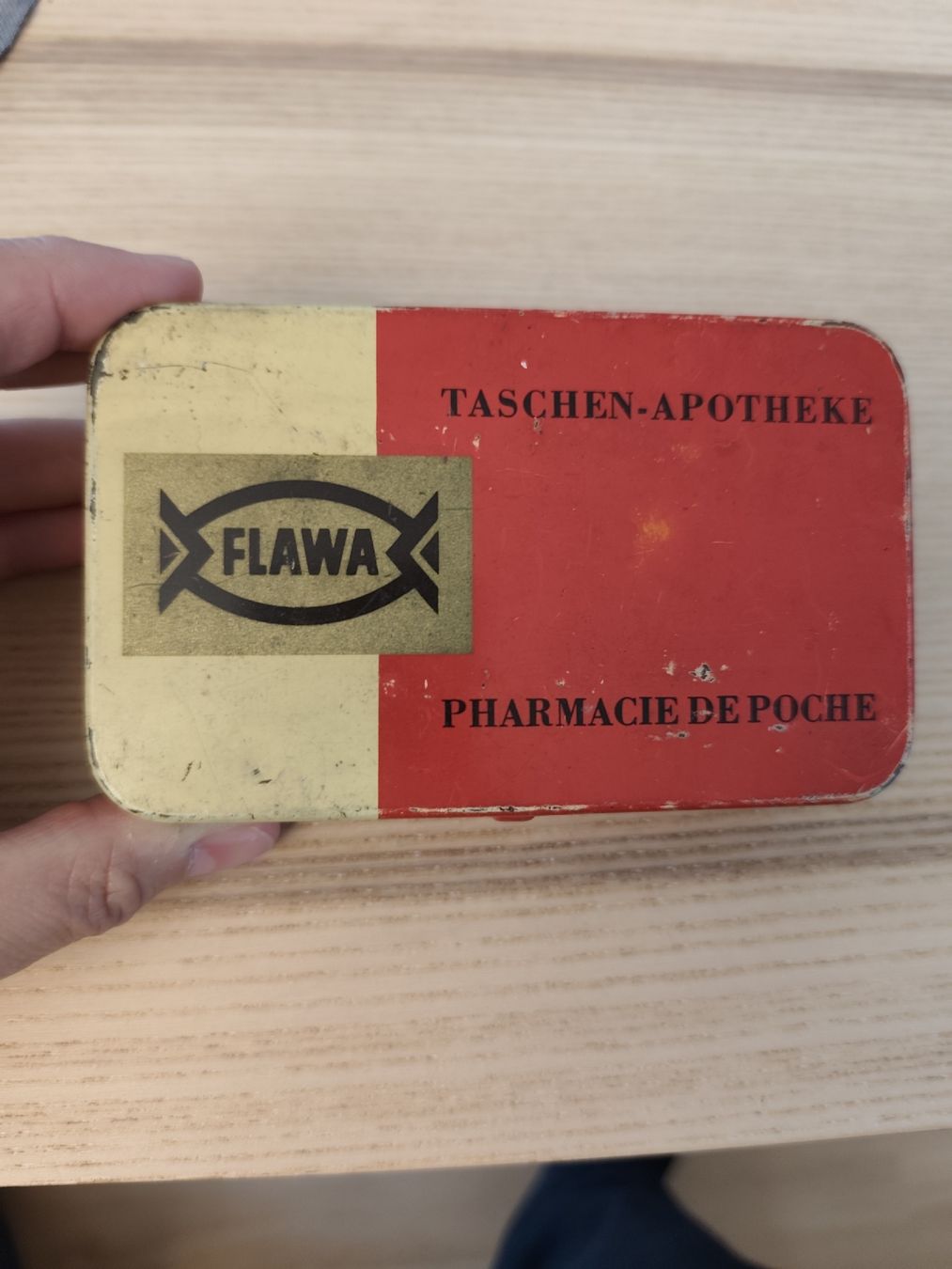 Kit di pronto soccorso: Alte Flawa Taschenapotheke / Retro – Usato da Heiden venduto da Jaks