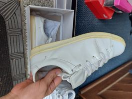Catwalk sneakers bianchi 36 in pelle laccata usati