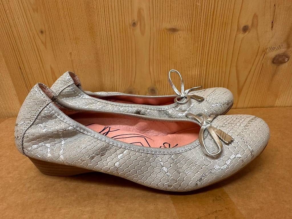 Scarpe da donna: Ballerines Pitillos argentées taille 37  confortables – Usato da Genève venduto da dre_gk92 1