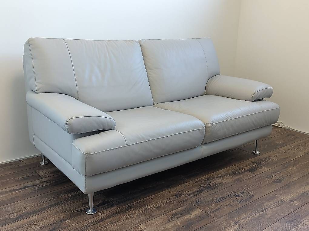 Sofas: 2er-Sofa, Echtleder, hellgrau – Gebraucht aus Salmsach von ric_yr9n 1