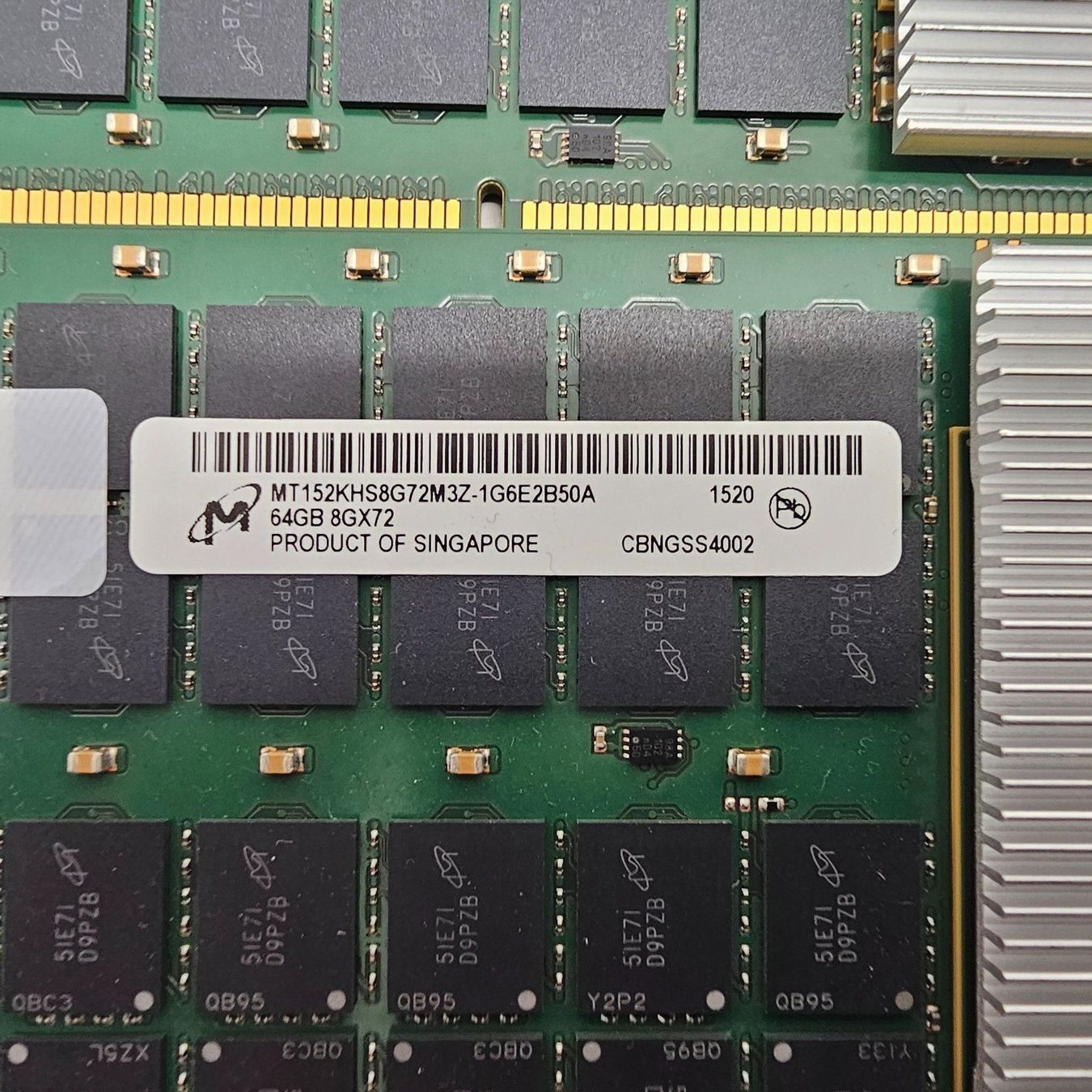 Mémoires / RAM: Micron Server Ram 256GB – D'occasion à Horn par kratos2222 2
