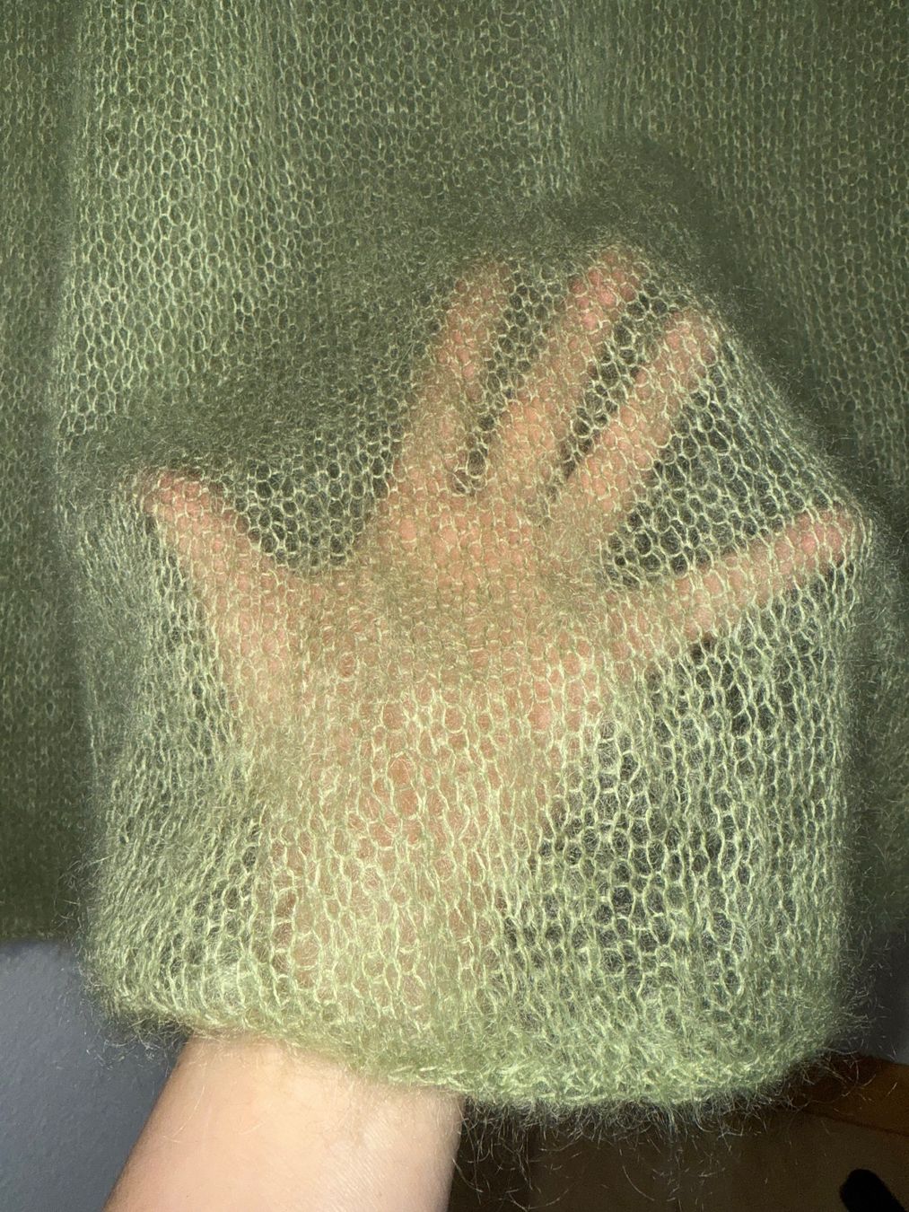 Maglioni & Felpe: Leichter Pullover aus Kid-Mohair Handgestrickt . Neu. – Nuovo e nell'imballaggio originale da Buchrain venduto da nat_pl5p 3