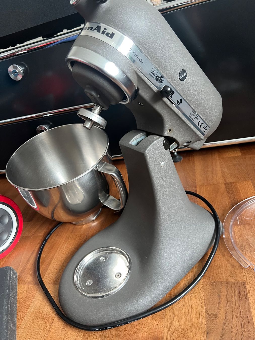 Kitchenaid Küchengeräte: KitchenAid Artisan Küchenmaschine Grau Matt – Gebraucht aus Jona von Sariksa 4