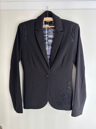 Schwarzer Desigual Blazer, Grösse 38 - NEU!