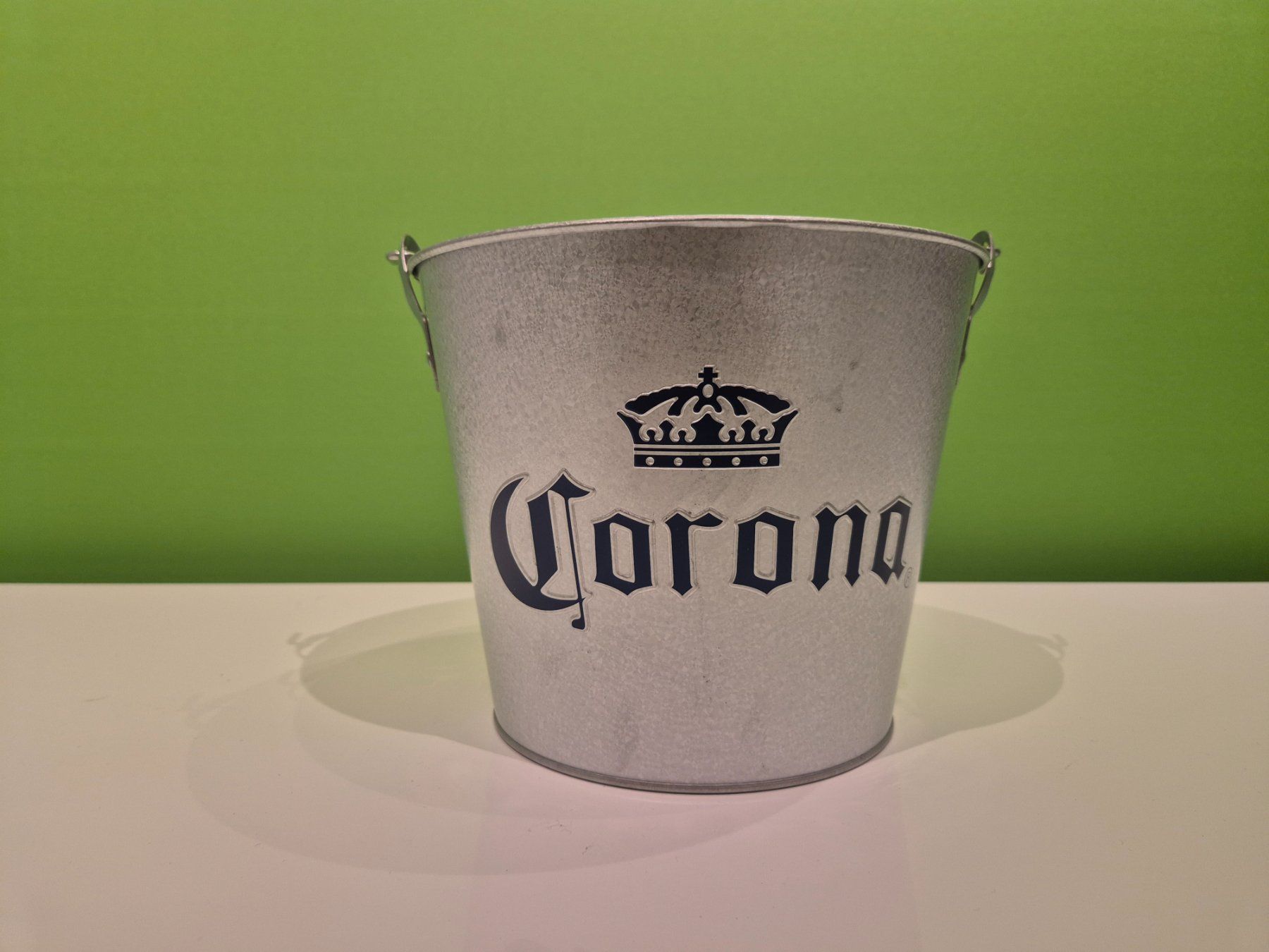 Altro per la casa: Corona Extra Eiskübel aus Metall – Nuovo (secondo la descrizione) da Moosseedorf venduto da hermeses