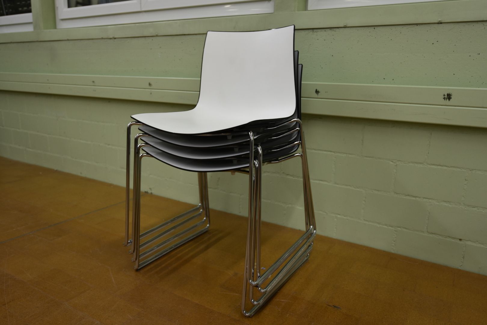Arper Sedie: 4 Designer Stühle Arper Catifa 46 Sledge – Usato da Lichtensteig venduto da Polsterwerk 3
