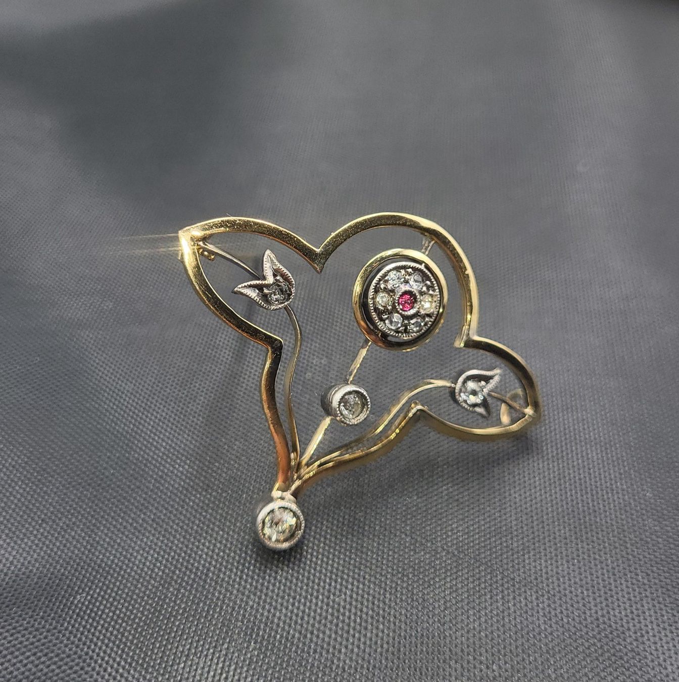 Broschen & Nadeln: Gold Brosche Mit Rubin und Steine – Gebraucht aus Wald ZH von Dasilver 7
