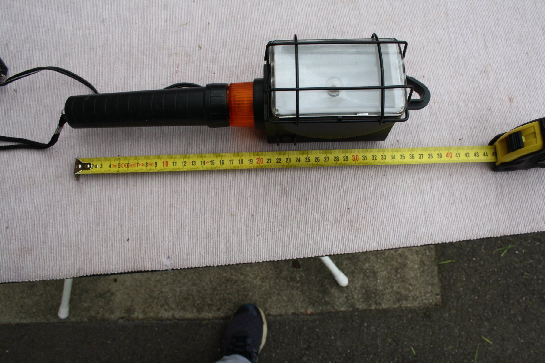 Sonstiges Fahrzeugzubehör: VINTAGE LAMPE 12 VOLT IDEAL FÜR OLDTIMER AUTO USW. – Gebraucht aus Wauwil von Pneuedy 7