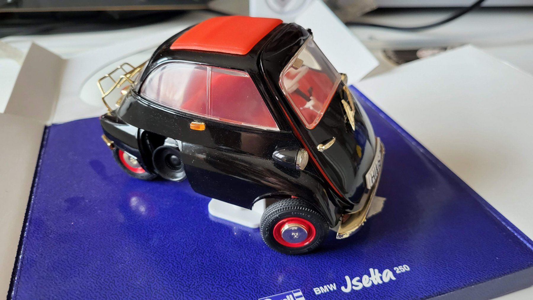 Revell Modellini d'auto: BMW Isetta 250 1:18 Revell – Usato da Rothrist venduto da Juana5 1