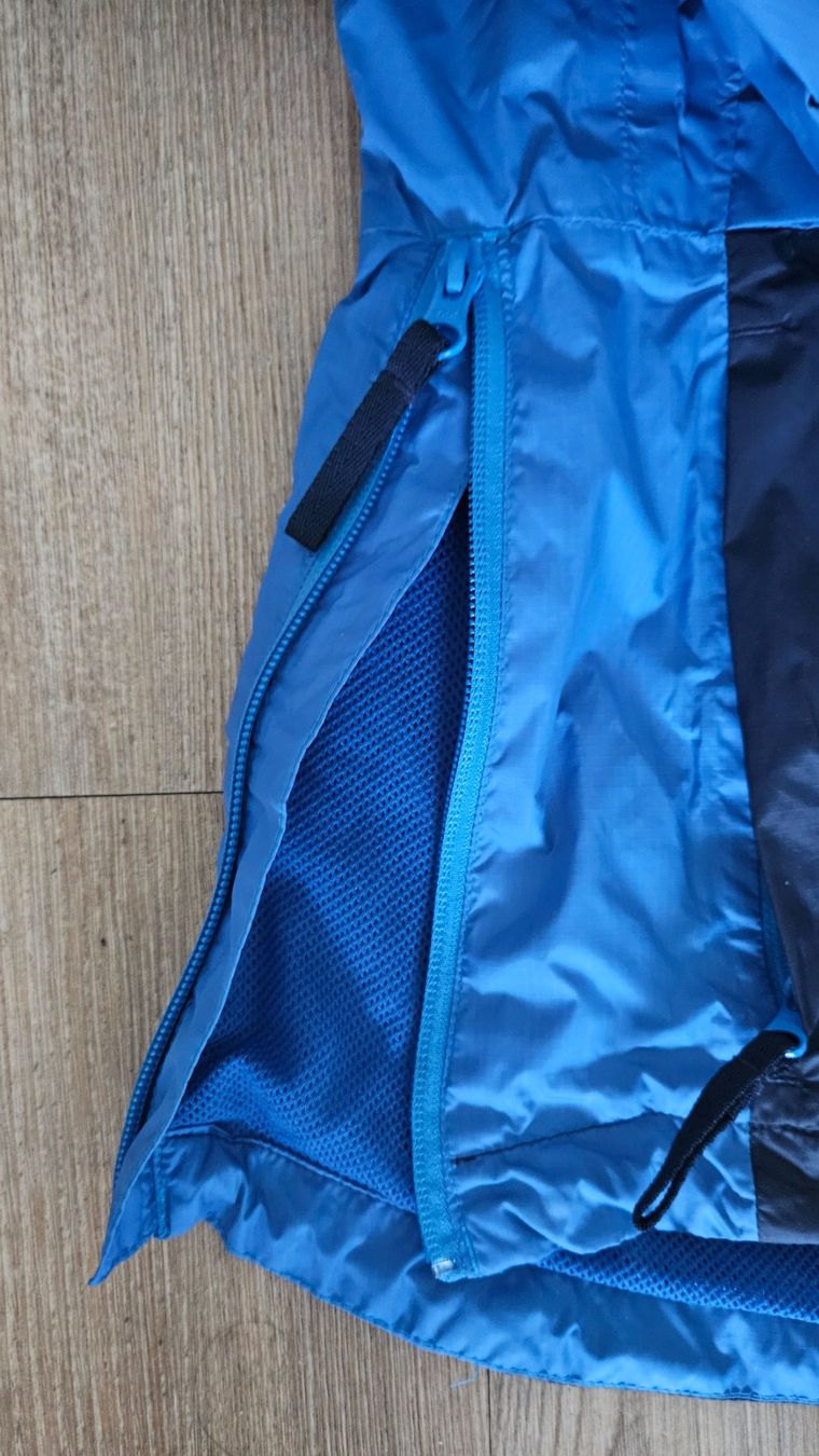 Helly Hansen Giacche: Jacket Helly Hansen Activ Anorak bleu – Nuovo (secondo la descrizione) da Crans Montana venduto da ser_mps8 4