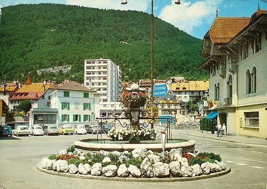 Ansichtskarten: VALLORBE Place du Pont - Auto, VW-Käfer – Gebraucht aus Jona von philajona