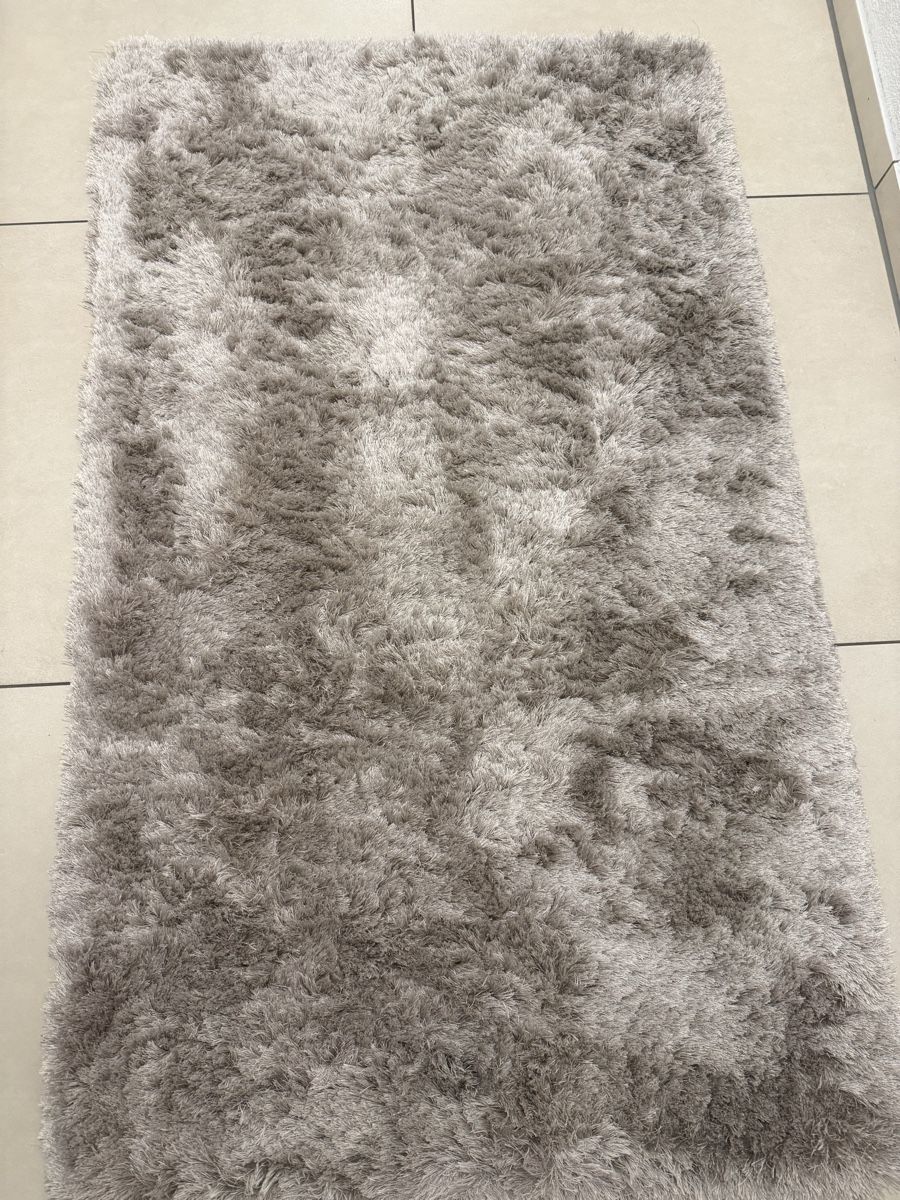 Teppiche: 2 Hochflorteppiche – Gebraucht aus Lyss von KiS12
