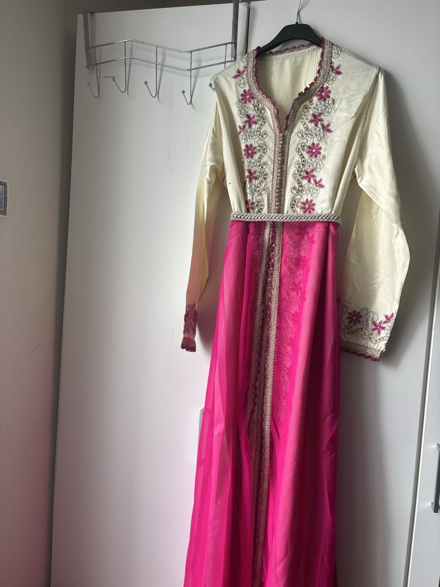 Vestiti: Caftan rose beige  – Nuovo (secondo la descrizione) da Lucens venduto da Opia.Tiza 1