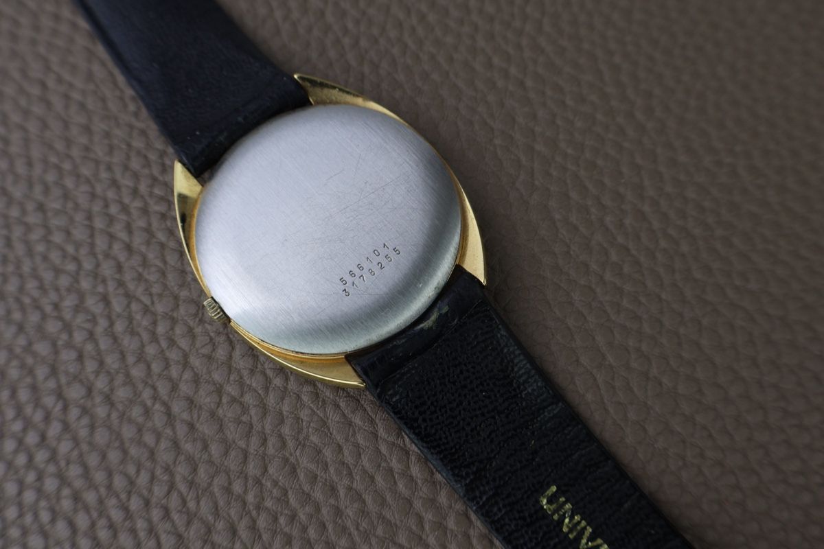 Universal Genève Montres: Universal Genève Gilt shadow  – D'occasion à Anières par Argo.Watches 2