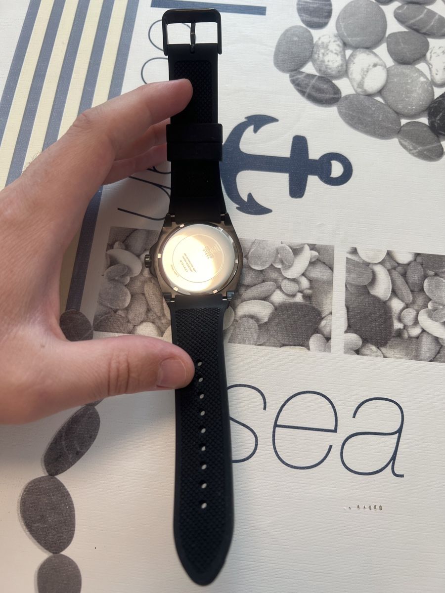 Guess Orologi: Montre Guess Legacy Carbon Black – Nuovo (secondo la descrizione) da Payerne venduto da Kikas 2