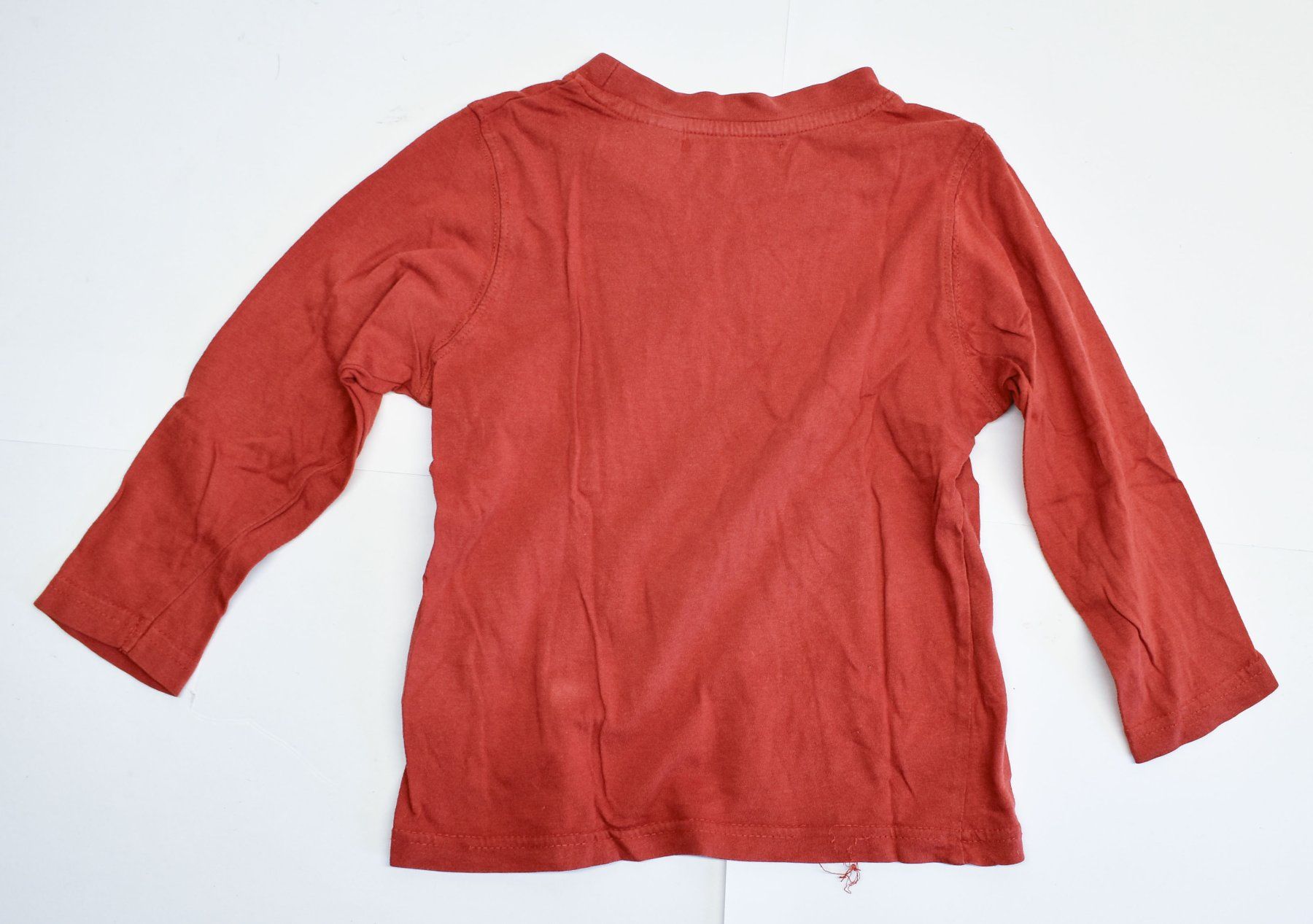 Kleiderpakete & -sets: 3 Stk Sweat-Shirt dünner langarmiger Pullover Grösse 114 – Gebraucht aus Biel/Bienne von tim_pww5 8