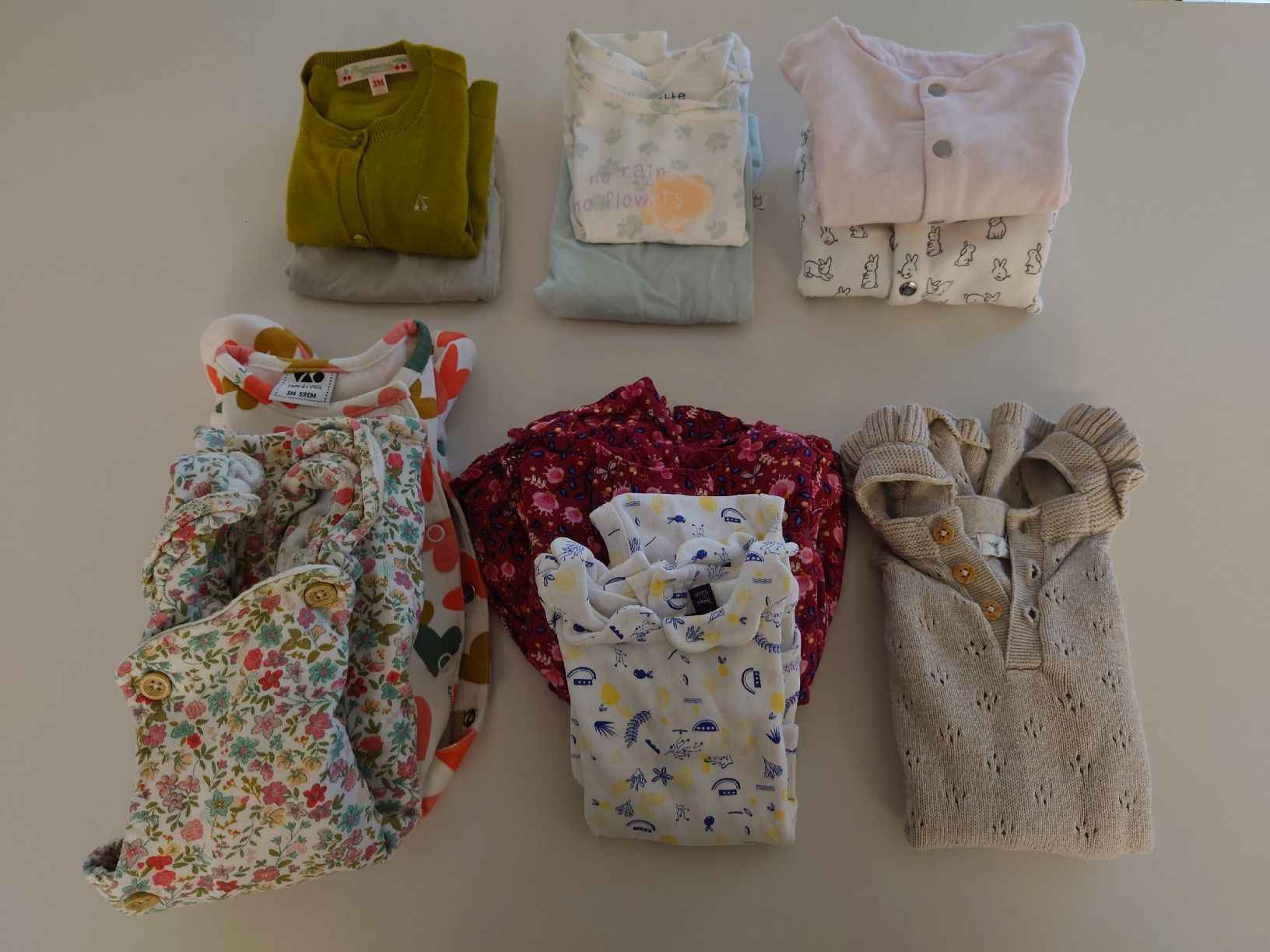 Lotti & Set di vestiti: lot fille 3mois – Nuovo (secondo la descrizione) da Martigny venduto da cre_zm9r