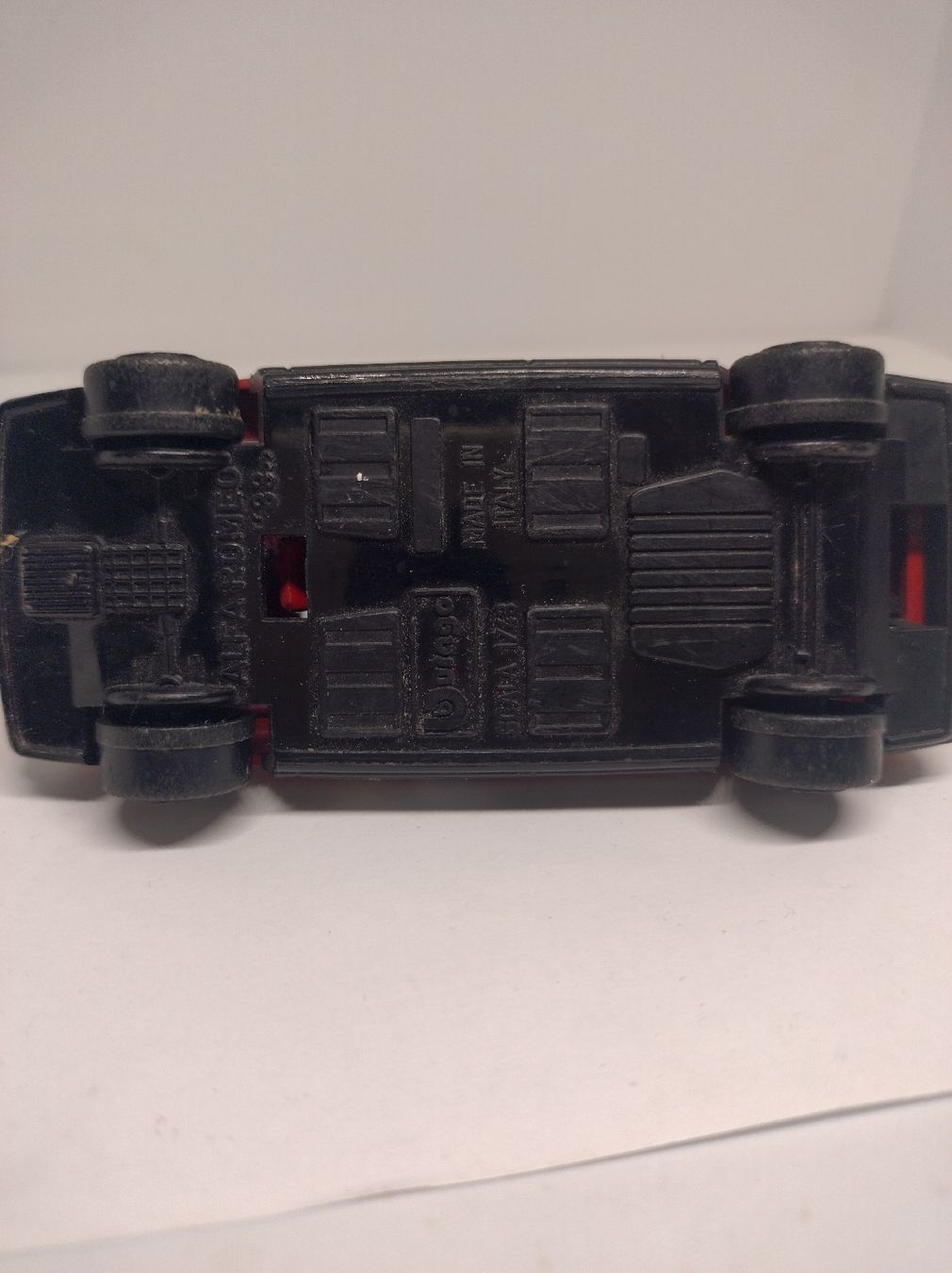 Bburago Modellautos: Bburago, Alfa Romeo 33, 1/43 – Gebraucht aus La Chaux-de-Fonds von Pierrot8404 4