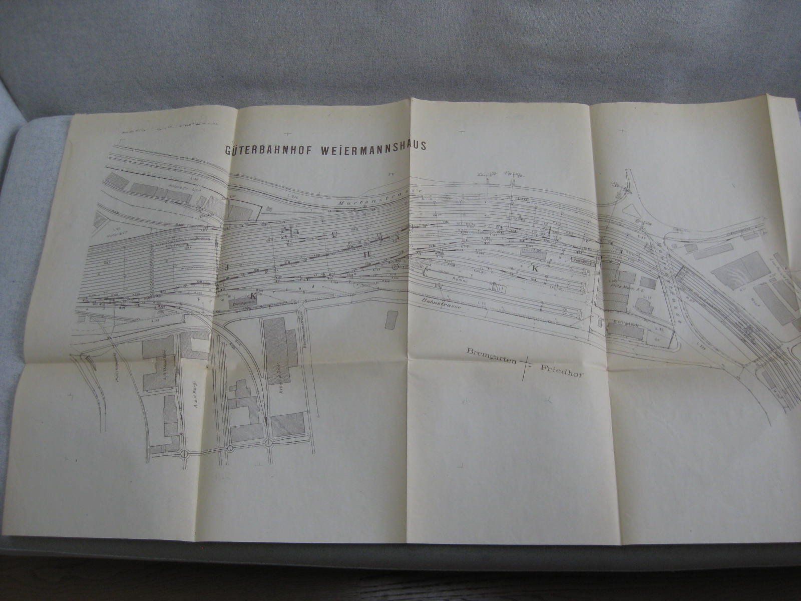 Bücher: grossformatiger Gleisplan Güterbahnhof Bern Weiermannshaus, – Gebraucht aus Malters von Marosko