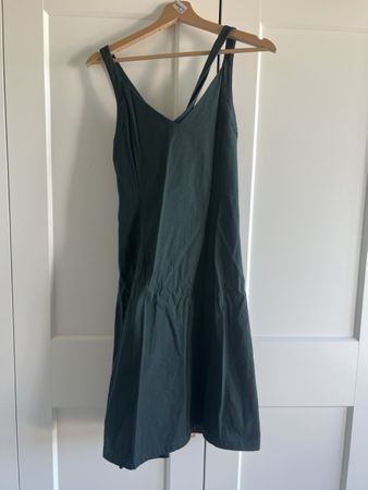 SKFK Kleid Grün Gr. 38 Sommerlich leicht & bequem!