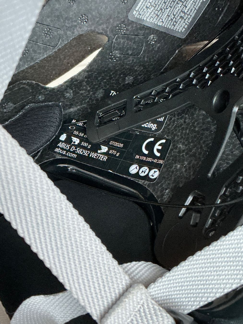 Abus Caschi: Abus Fullface Helm Targus Gr. 55-58 – Nuovo (secondo la descrizione) da Biel-Benken BL venduto da Sahra1 9