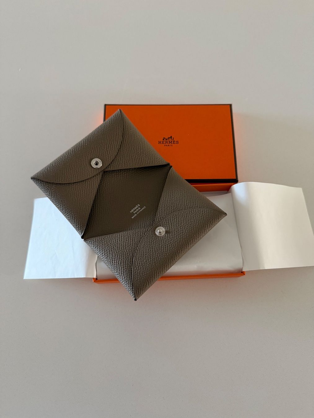 Hermès Altro in  Abbigliamento & Accessori: Hermès - Kartenetui Calvi – Nuovo e nell'imballaggio originale da Wädenswil venduto da Fr_an_cii 1