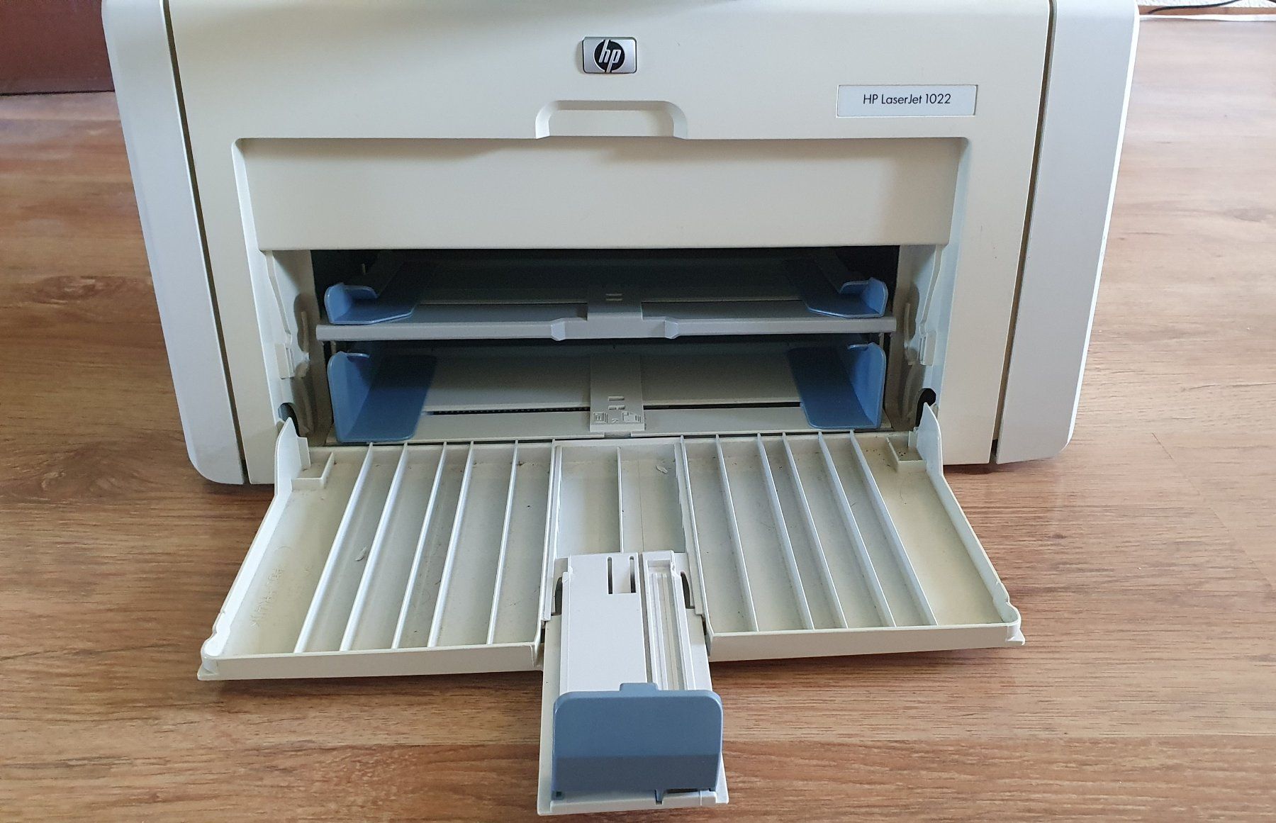 Hewlett Packard Stampanti: HP Laserjet 1022 Drucker s/w – Usato da Giswil venduto da online-Brockenhaus 2
