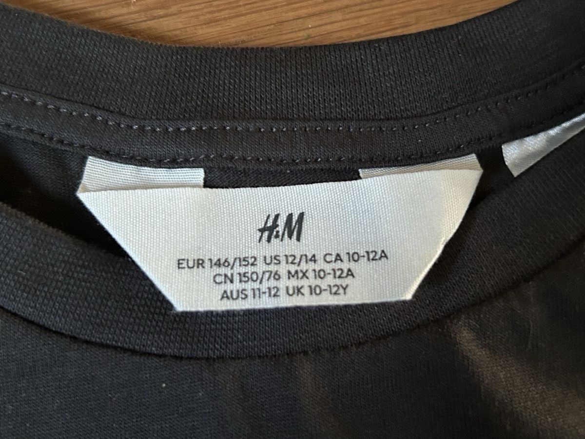 H&M Camicette, T-shirt & Top: H&M Teeshirt E.T Mädchen Gr. 146 cm, 11Y – Nuovo (secondo la descrizione) da Büron venduto da anneetoli 1