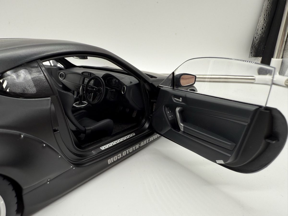 Autoart Modellini d'auto: AutoArt Rocket Bunny GT86 1:18 – Nuovo (secondo la descrizione) da Seewen SO venduto da civicmugen2 4