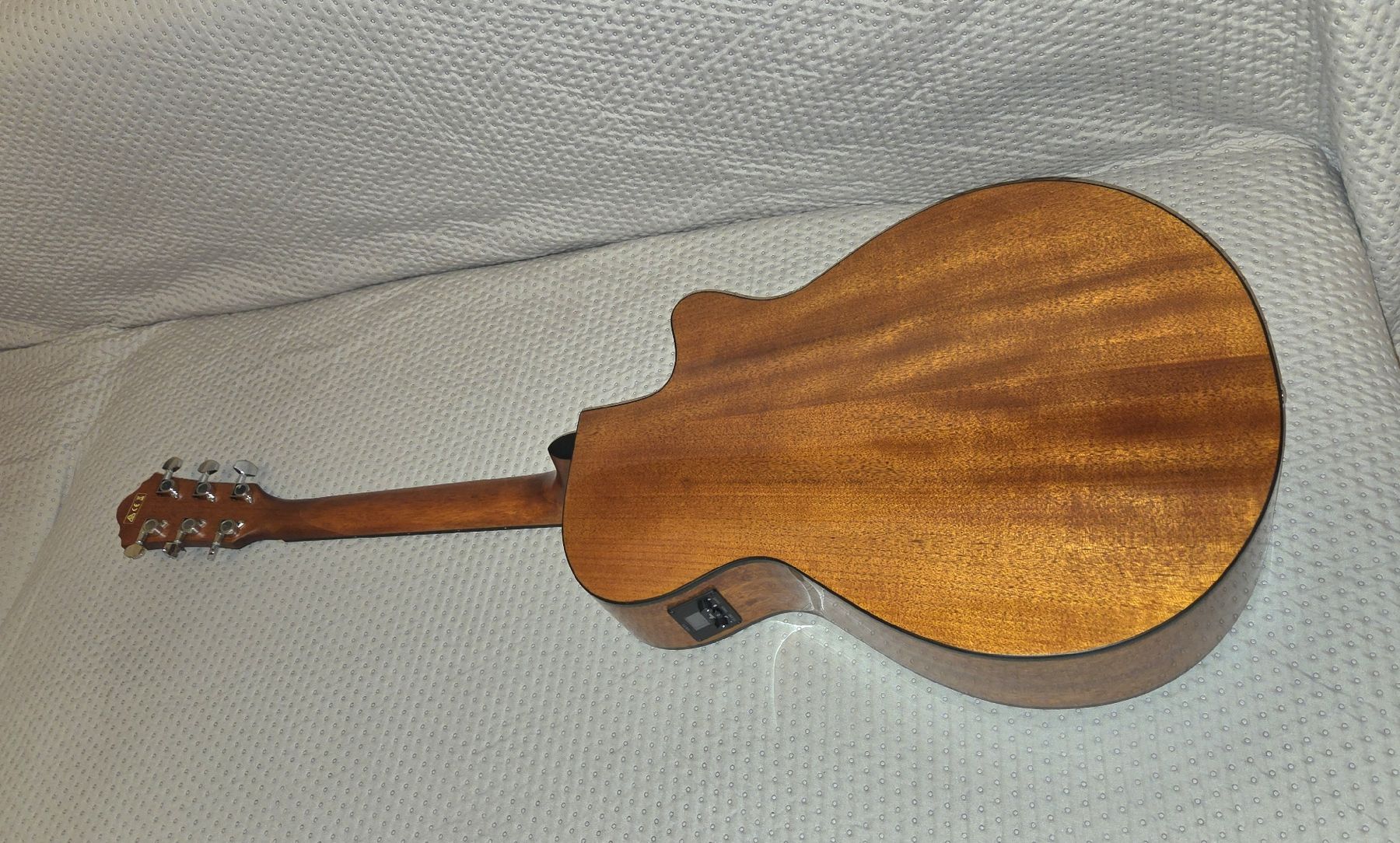 Ibanez Musikinstrumente: Guitare Ibanez – Neu (gemäss Beschreibung) aus Penthalaz von EvandroLuz 9
