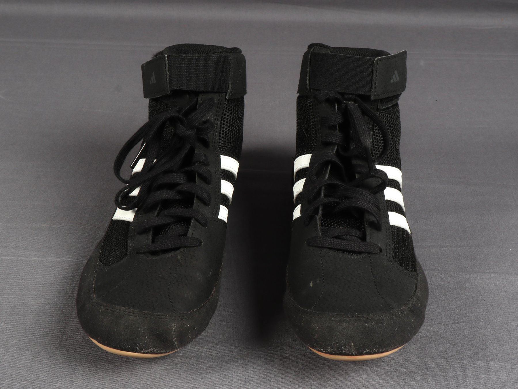 Adidas Chaussures femmes: ADIDAS-RINGERSCHUHE Schwarz Gr. 40 – D'occasion à Steinen par Restwert_Steinen 2